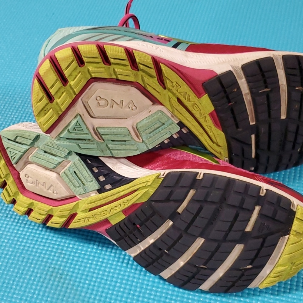 BROOKS RUNNING SHOES - Picture 6 of 8